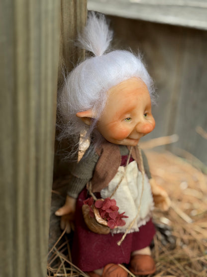 La Abuela, The Elderwood Keepers – The Keeper of Seeds
