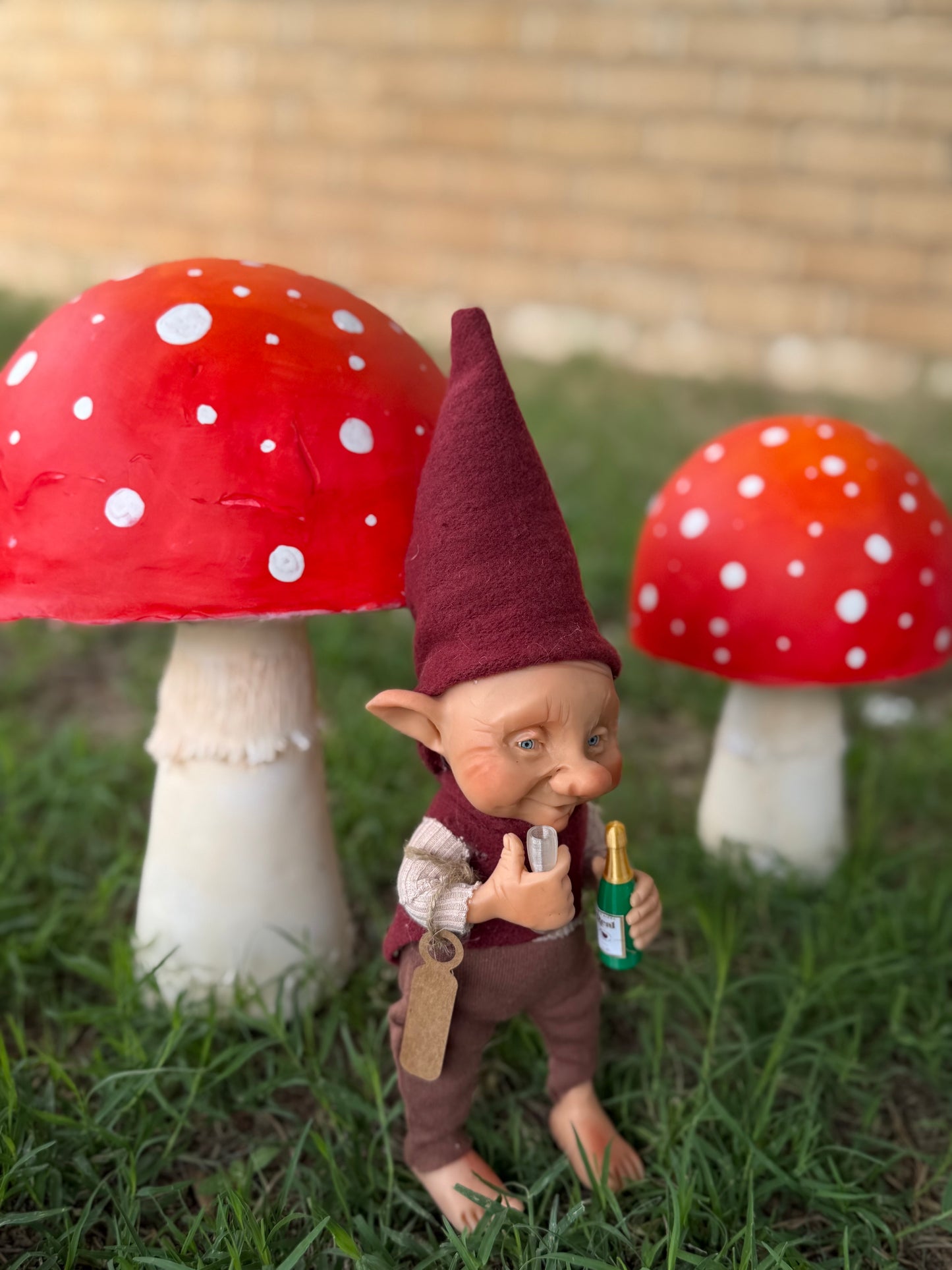 Duende borrachin. Duende artesanal articulado, figura de duende del bosque, muñeco artesanal coleccionable. Mide aproximadamente 25 cm.