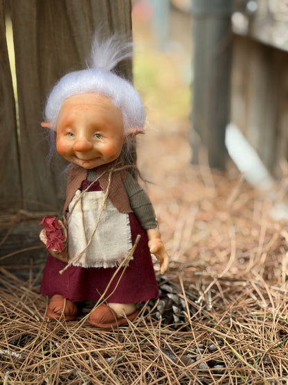 La Abuela, The Elderwood Keepers – The Keeper of Seeds