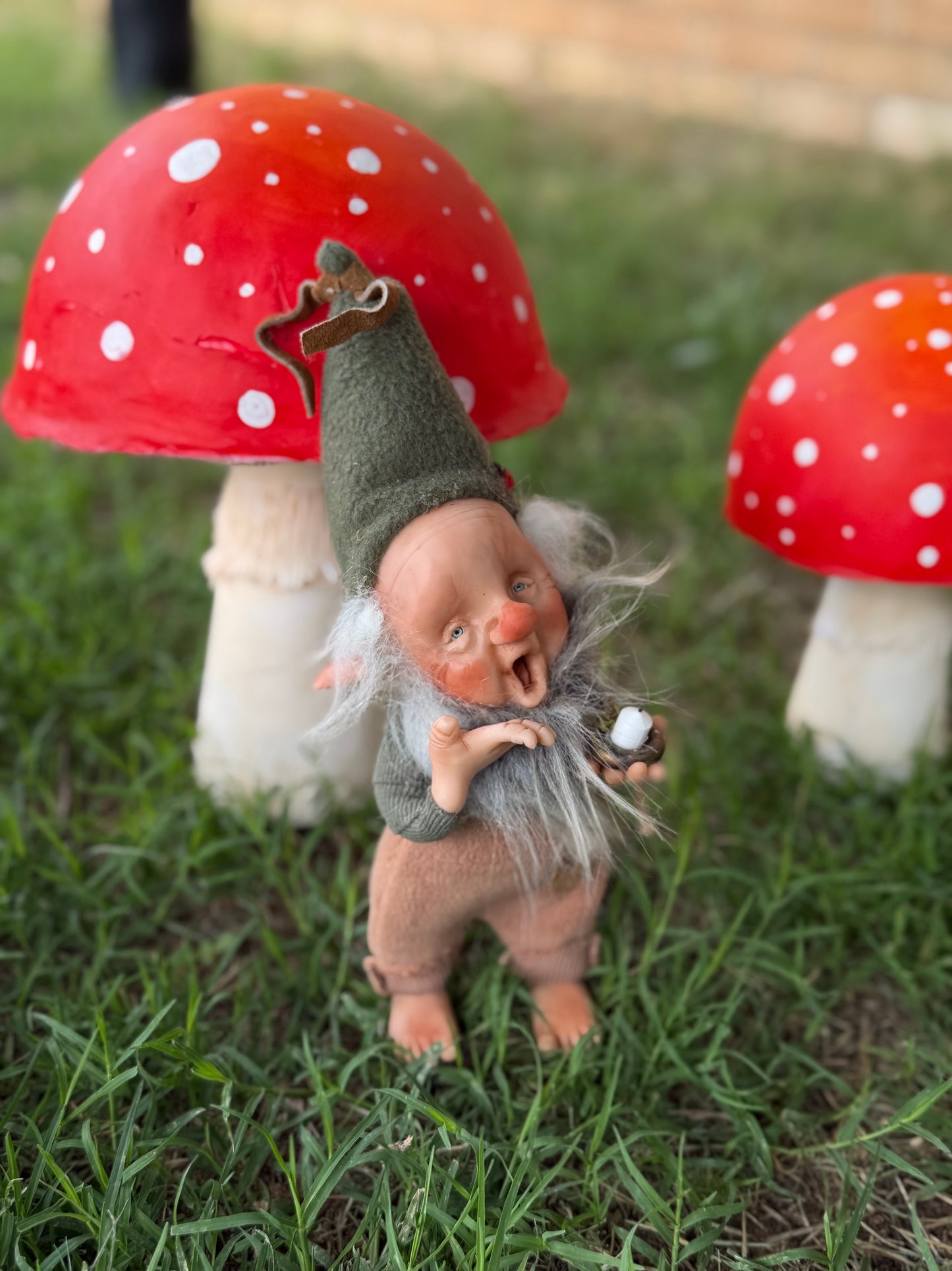 Bostecito duende de los sueños. Duende artesanal articulado, figura de duende del bosque, muñeco artesanal coleccionable. Mide aproximadamente 25 cm.