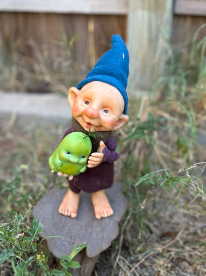 Duende artesanal articulado, figura de duende del bosque, muñeco artesanal coleccionable. Mide aproximadamente 25 cm. Modelo 10