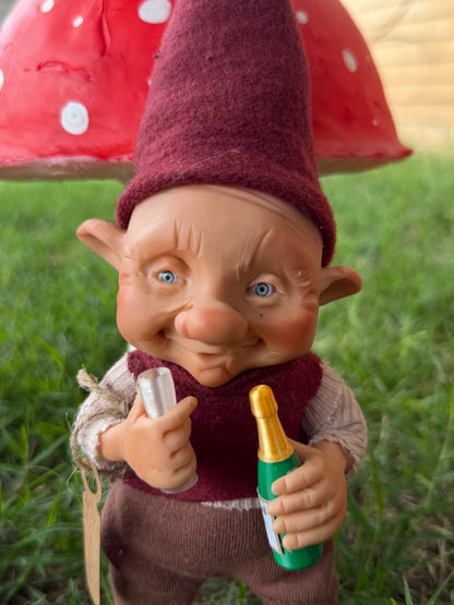Duende borrachin. Duende artesanal articulado, figura de duende del bosque, muñeco artesanal coleccionable. Mide aproximadamente 25 cm.
