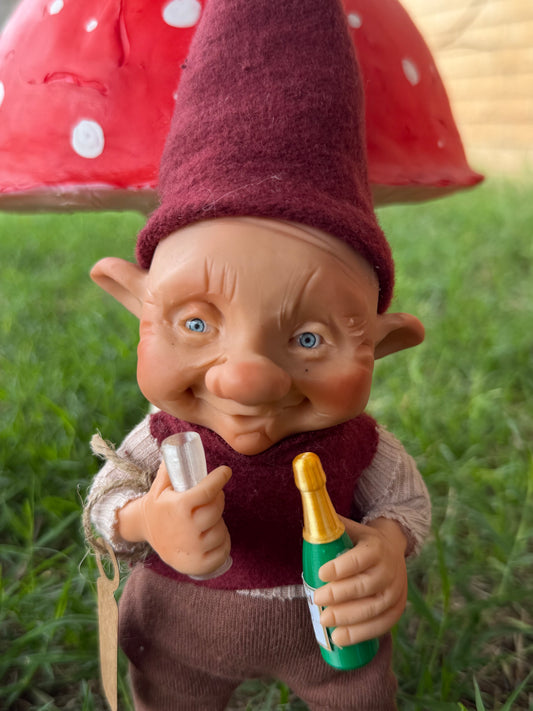 Duende borrachin. Duende artesanal articulado, figura de duende del bosque, muñeco artesanal coleccionable. Mide aproximadamente 25 cm.