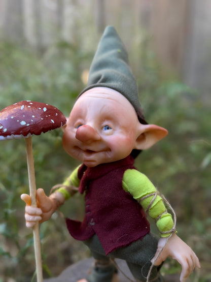 Duende artesanal articulado, figura de duende del bosque, muñeco artesanal coleccionable. Mide aproximadamente 25 cm. Modelo 12