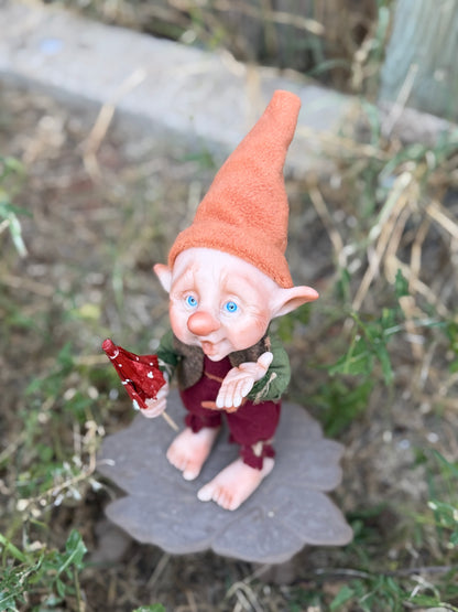 Duende artesanal articulado, figura de duende del bosque, muñeco artesanal coleccionable. Mide aproximadamente 25 cm. Modelo 6