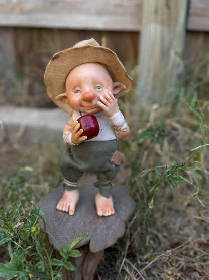 Duende artesanal articulado, figura de duende del bosque, muñeco artesanal coleccionable. Mide aproximadamente 25 cm. Modelo 11