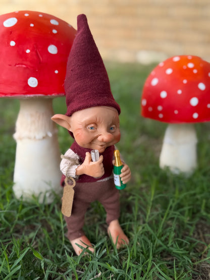 Duende borrachin. Duende artesanal articulado, figura de duende del bosque, muñeco artesanal coleccionable. Mide aproximadamente 25 cm.