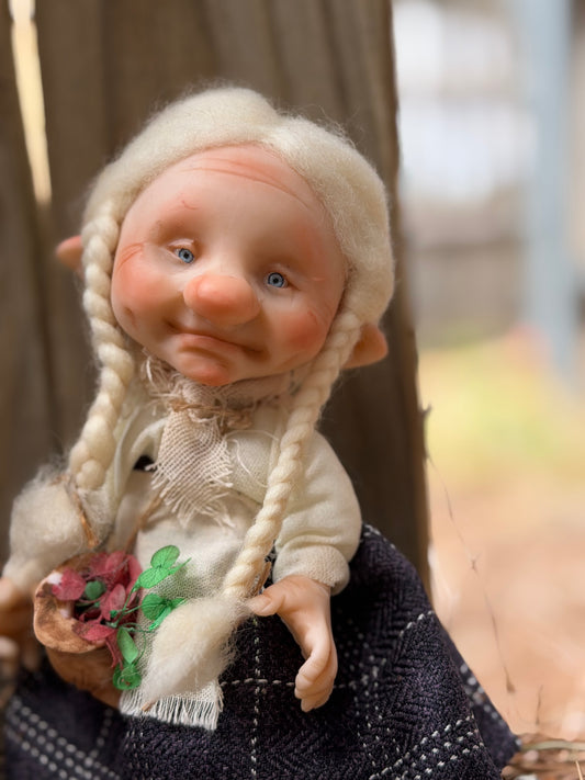 La Abuela, The Elderwood Keepers – The Keeper of Seeds