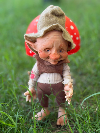 Duende artesanal articulado, figura de duende del bosque, muñeco artesanal coleccionable. Mide aproximadamente 25 cm.