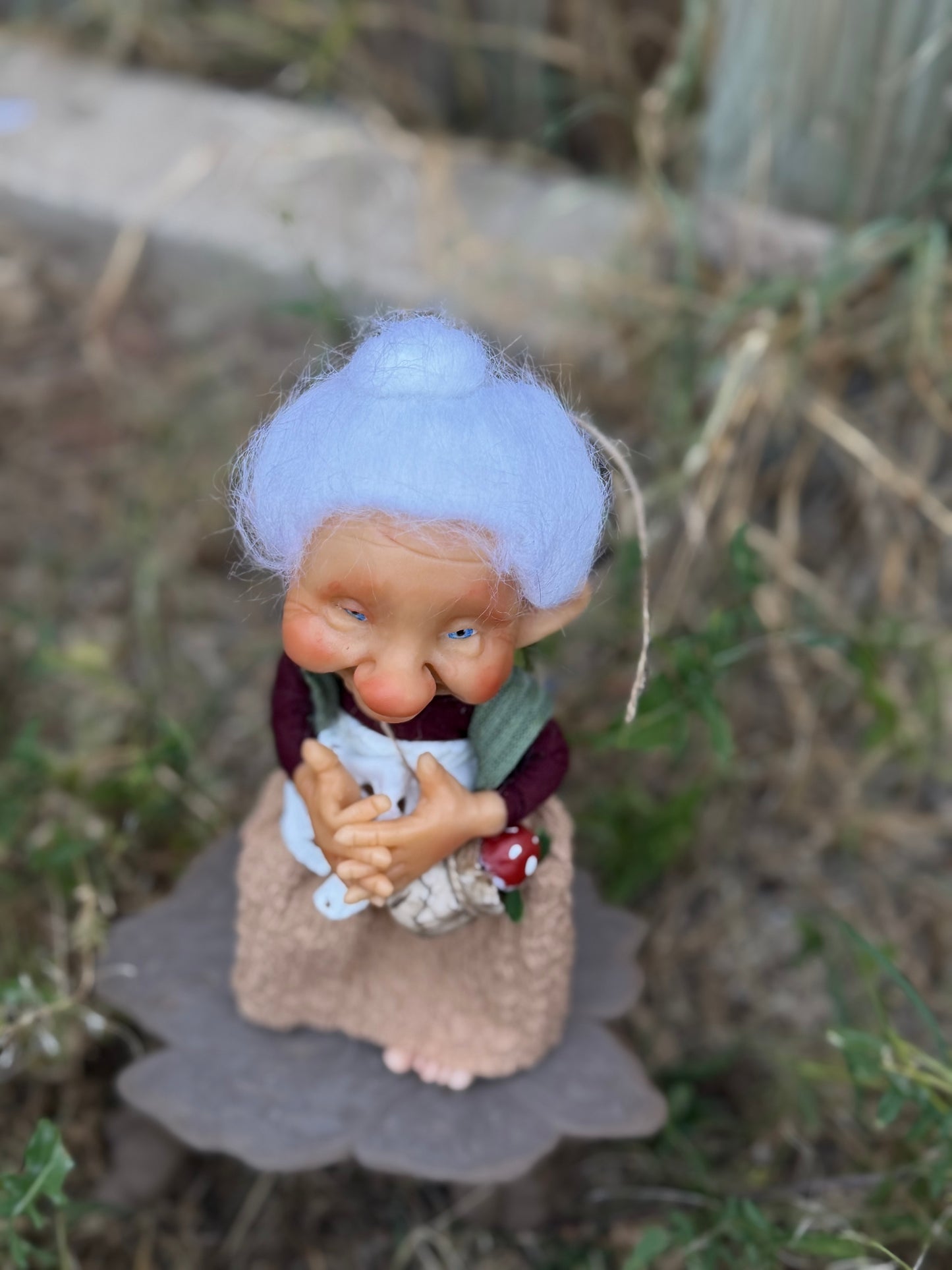 Duendecita Anciana del Bosque | Guardiana de Sabiduría y Calma. Abuela 1