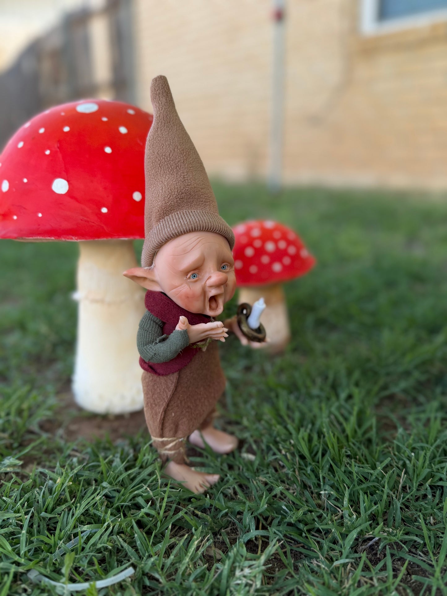 Duende de los sueños, duende bostezo, Duende artesanal articulado, figura de duende del bosque, muñeco artesanal coleccionable. Mide aproximadamente 25 cm.