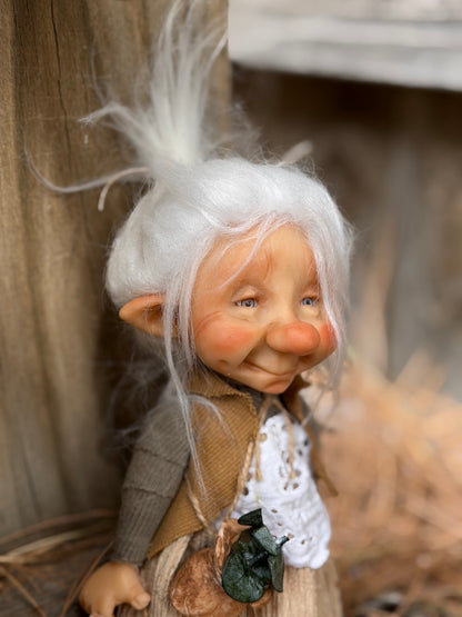 La Abuela, The Elderwood Keepers – The Keeper of Seeds