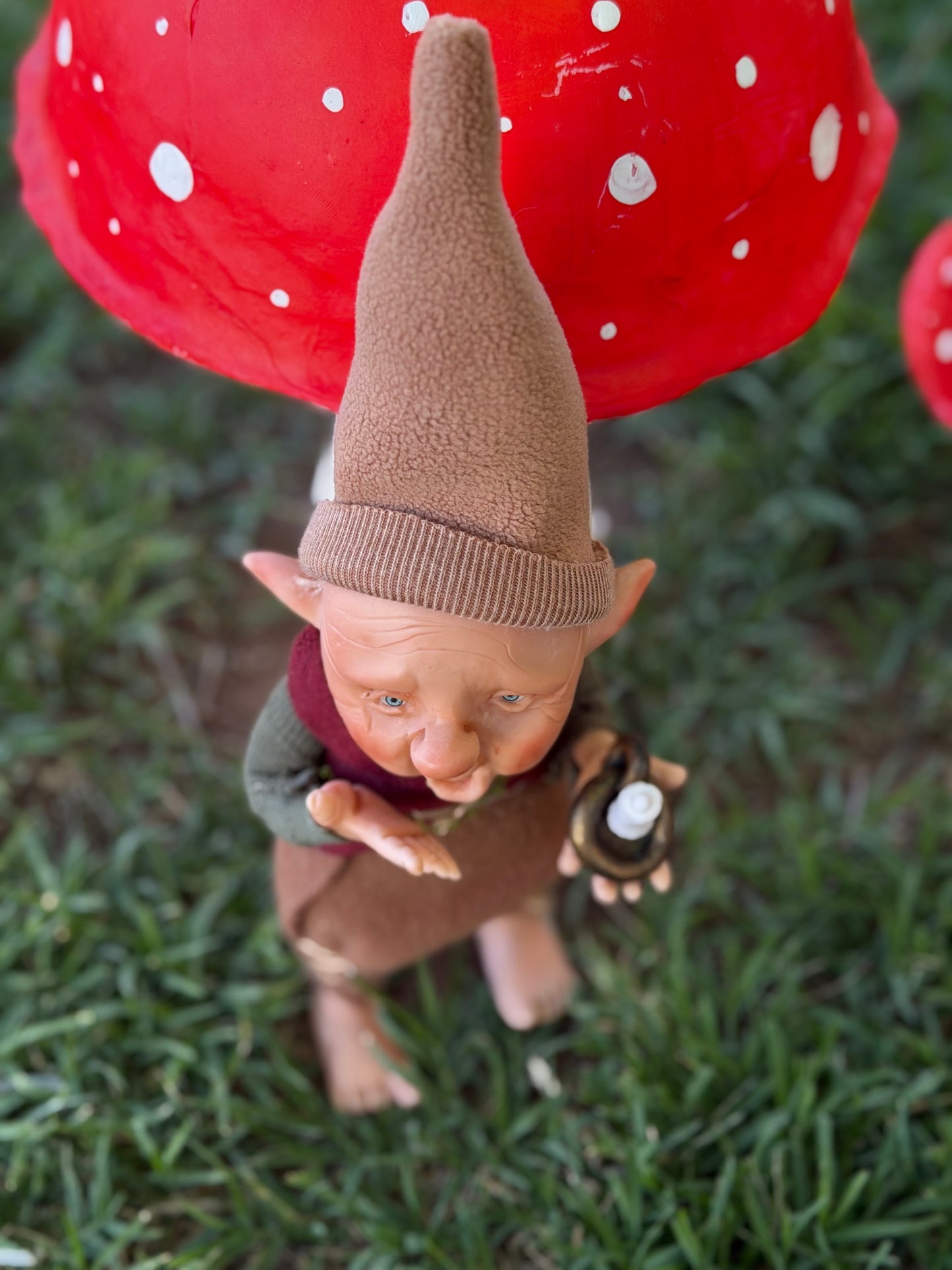 Duende de los sueños, duende bostezo, Duende artesanal articulado, figura de duende del bosque, muñeco artesanal coleccionable. Mide aproximadamente 25 cm.