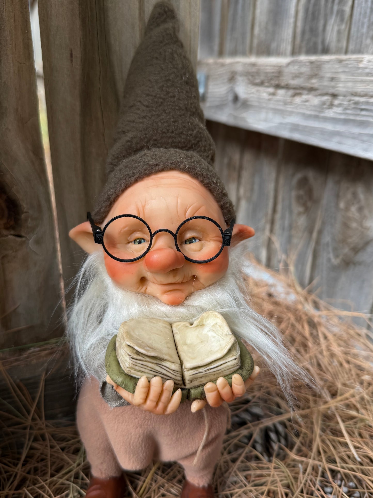 Duende Sabio del Bosque Ancestral | Guardián de la Sabiduría | Duende Artesanal de 30 cm