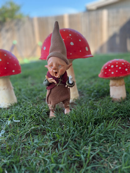 Duende de los sueños, duende bostezo, Duende artesanal articulado, figura de duende del bosque, muñeco artesanal coleccionable. Mide aproximadamente 25 cm.