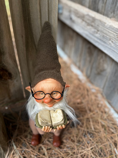 Duende Sabio del Bosque Ancestral | Guardián de la Sabiduría | Duende Artesanal de 30 cm