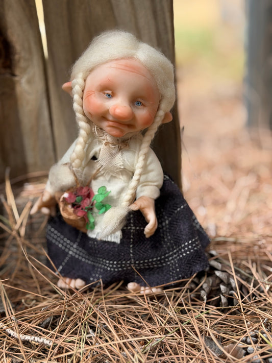 La Abuela, The Elderwood Keepers – The Keeper of Seeds