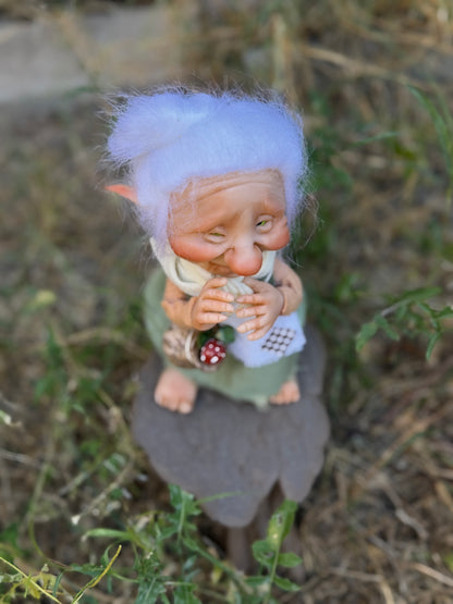 Duendecita Anciana del Bosque | Guardiana de Sabiduría y Calma. Abuela 3
