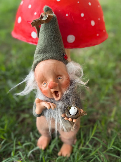 Bostecito duende de los sueños. Duende artesanal articulado, figura de duende del bosque, muñeco artesanal coleccionable. Mide aproximadamente 25 cm.