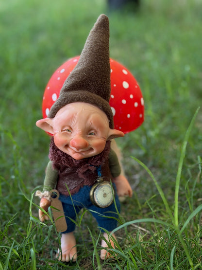 Duende artesanal articulado, figura de duende del bosque, muñeco artesanal coleccionable. Mide aproximadamente 25 cm.
