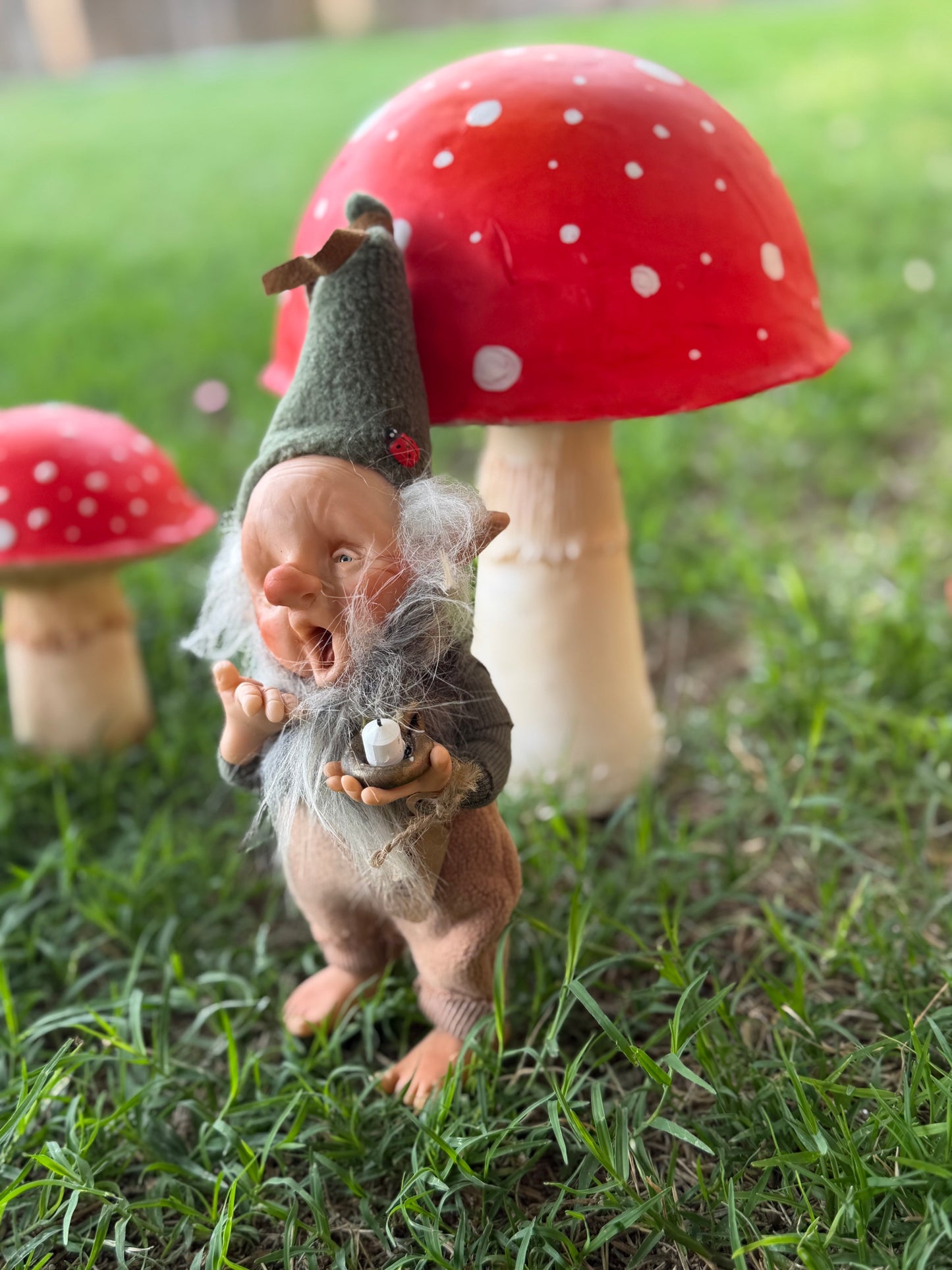 Bostecito duende de los sueños. Duende artesanal articulado, figura de duende del bosque, muñeco artesanal coleccionable. Mide aproximadamente 25 cm.