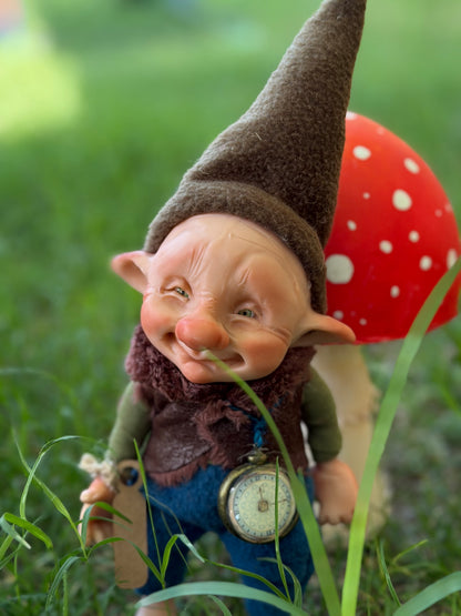 Duende artesanal articulado, figura de duende del bosque, muñeco artesanal coleccionable. Mide aproximadamente 25 cm.