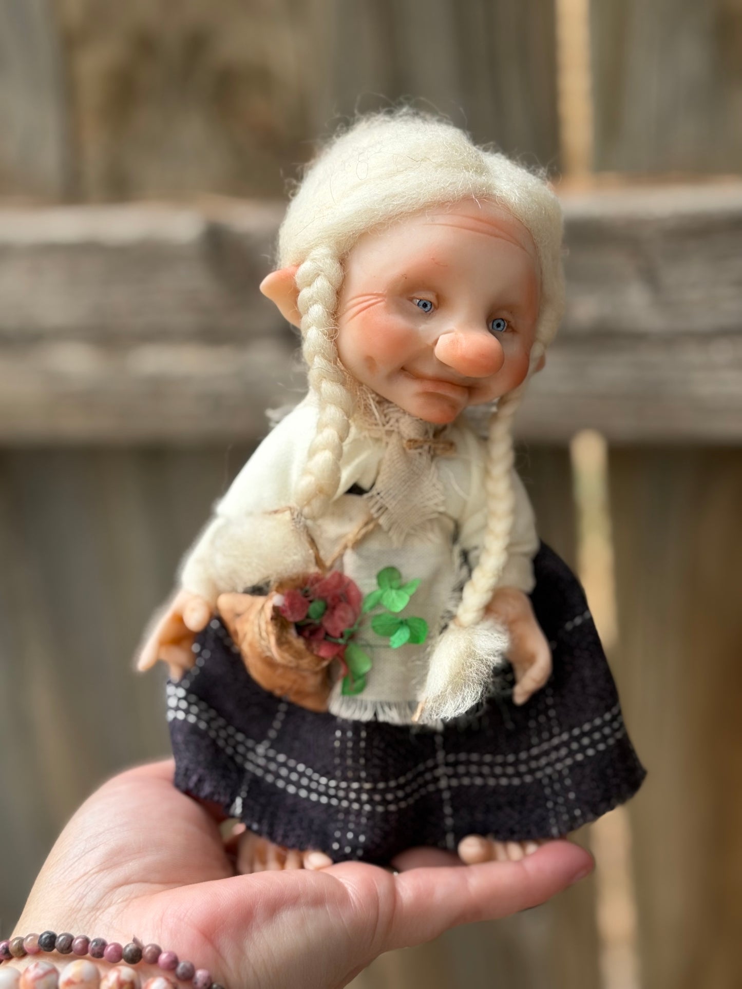 La Abuela, The Elderwood Keepers – The Keeper of Seeds