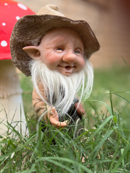 Duende artesanal articulado, figura de duende del bosque, muñeco artesanal coleccionable. Mide aproximadamente 25 cm.