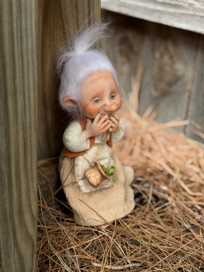 La Abuela, The Elderwood Keepers – The Keeper of Seeds