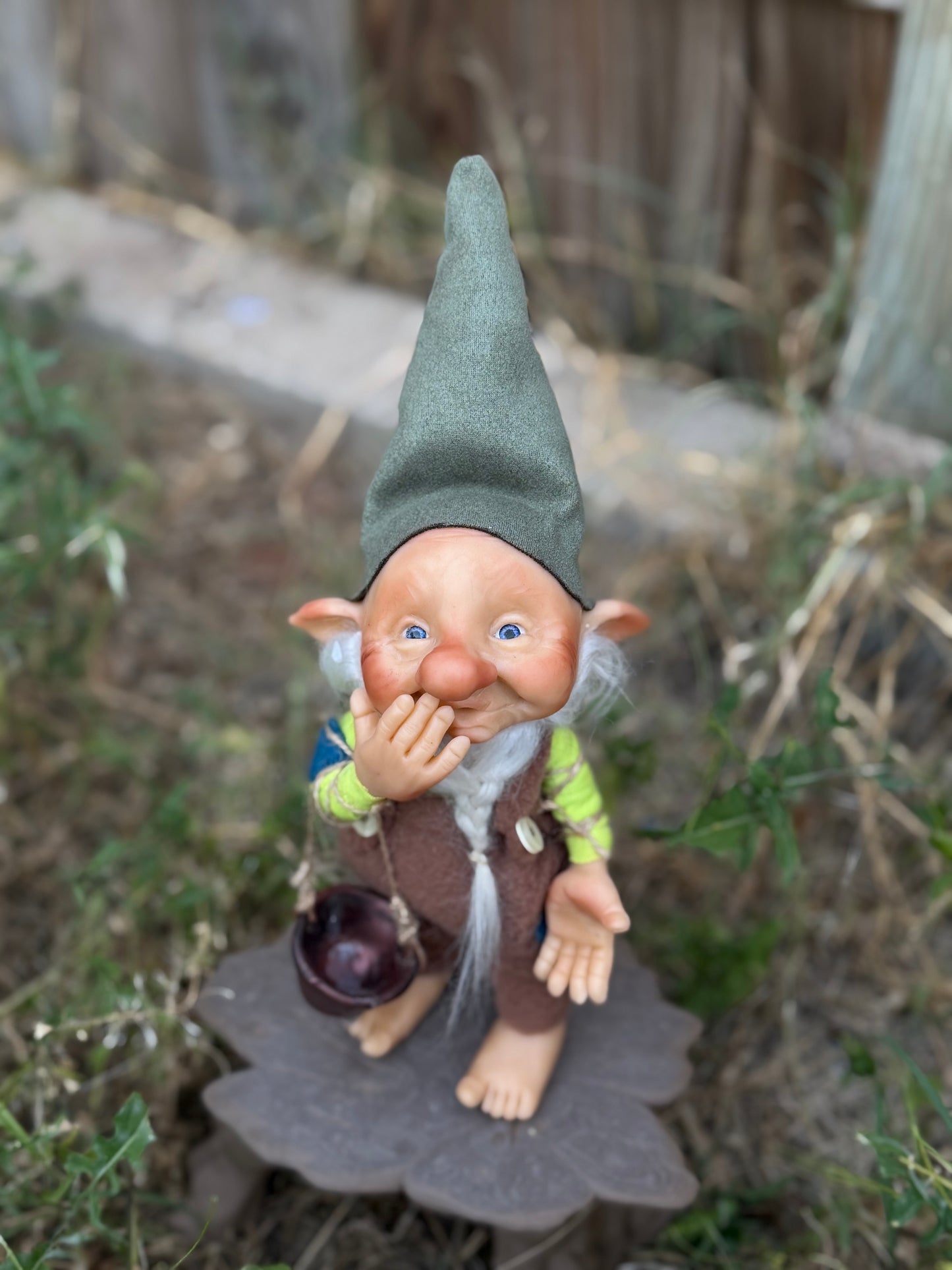 Duende artesanal articulado, figura de duende del bosque, muñeco artesanal coleccionable. Mide aproximadamente 25 cm. Modelo 5