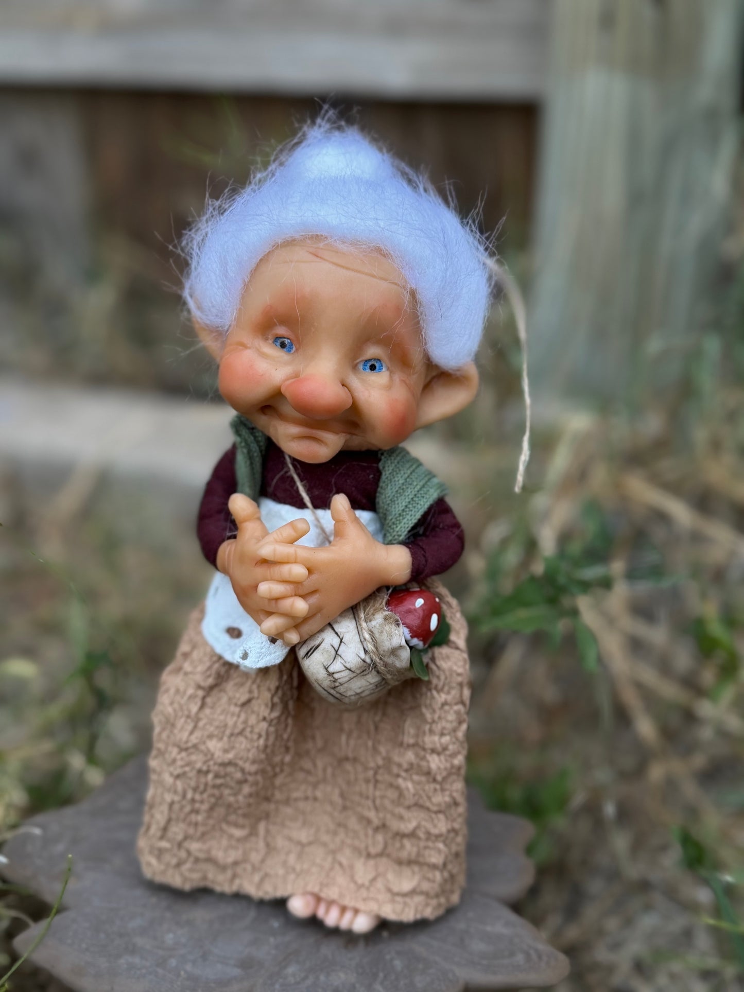 Duendecita Anciana del Bosque | Guardiana de Sabiduría y Calma. Abuela 1
