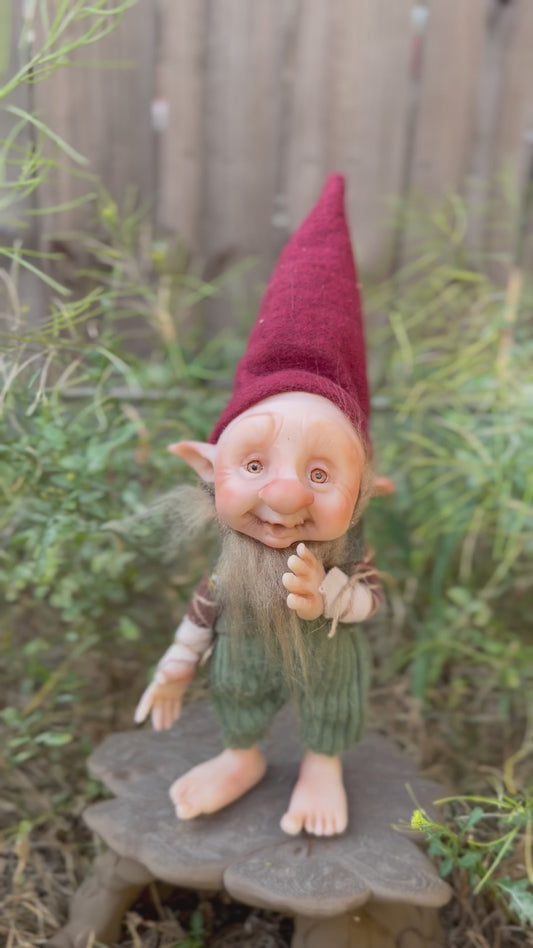 Duende artesanal articulado, figura de duende del bosque, muñeco artesanal coleccionable. Mide aproximadamente 25 cm. Modelo 23