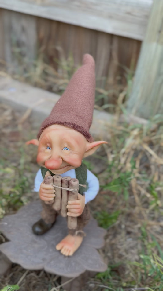 Duende artesanal articulado, figura de duende del bosque, muñeco artesanal coleccionable. Mide aproximadamente 25 cm. Modelo 3