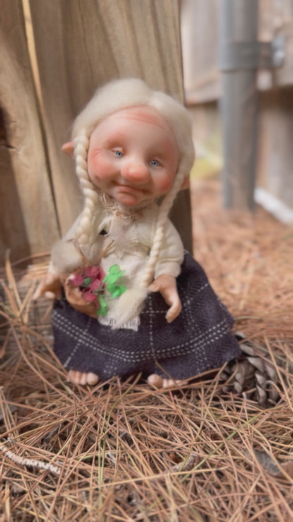 La Abuela, The Elderwood Keepers – The Keeper of Seeds