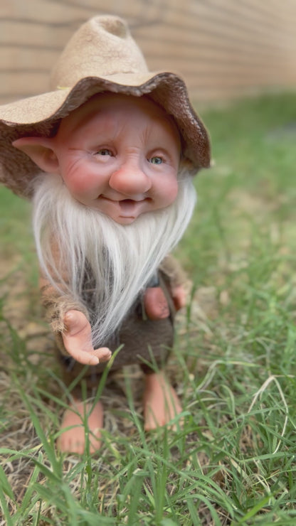 Duende artesanal articulado, figura de duende del bosque, muñeco artesanal coleccionable. Mide aproximadamente 25 cm.