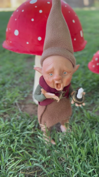 Duende de los sueños, duende bostezo, Duende artesanal articulado, figura de duende del bosque, muñeco artesanal coleccionable. Mide aproximadamente 25 cm.